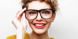 Choix des lunettes : les conseils des visagistes