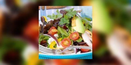 Salade de romaine, champignon, avocat, pamplemousse