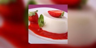 Blanc manger aux fraises des bois