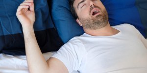 3 conseils pour eviter d-avoir la bouche seche la nuit