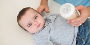 ​​​​​Introduction au lait au 1ᵉʳ age