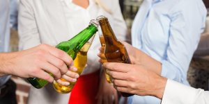 Alcool : une femme sur sept a une consommation a risque