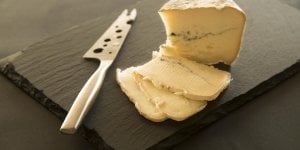 Des fromages contamines aux salmonelles ont cause plusieurs morts