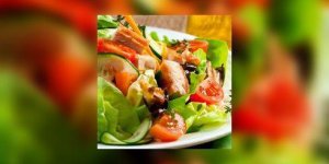 Salade de poulet pimentee