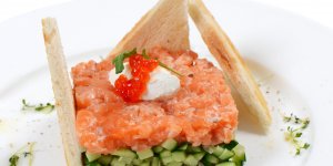 Tartare de saumon aux oeufs de saumon