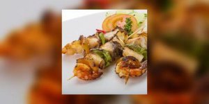 Brochettes de calamars marines a l-ail